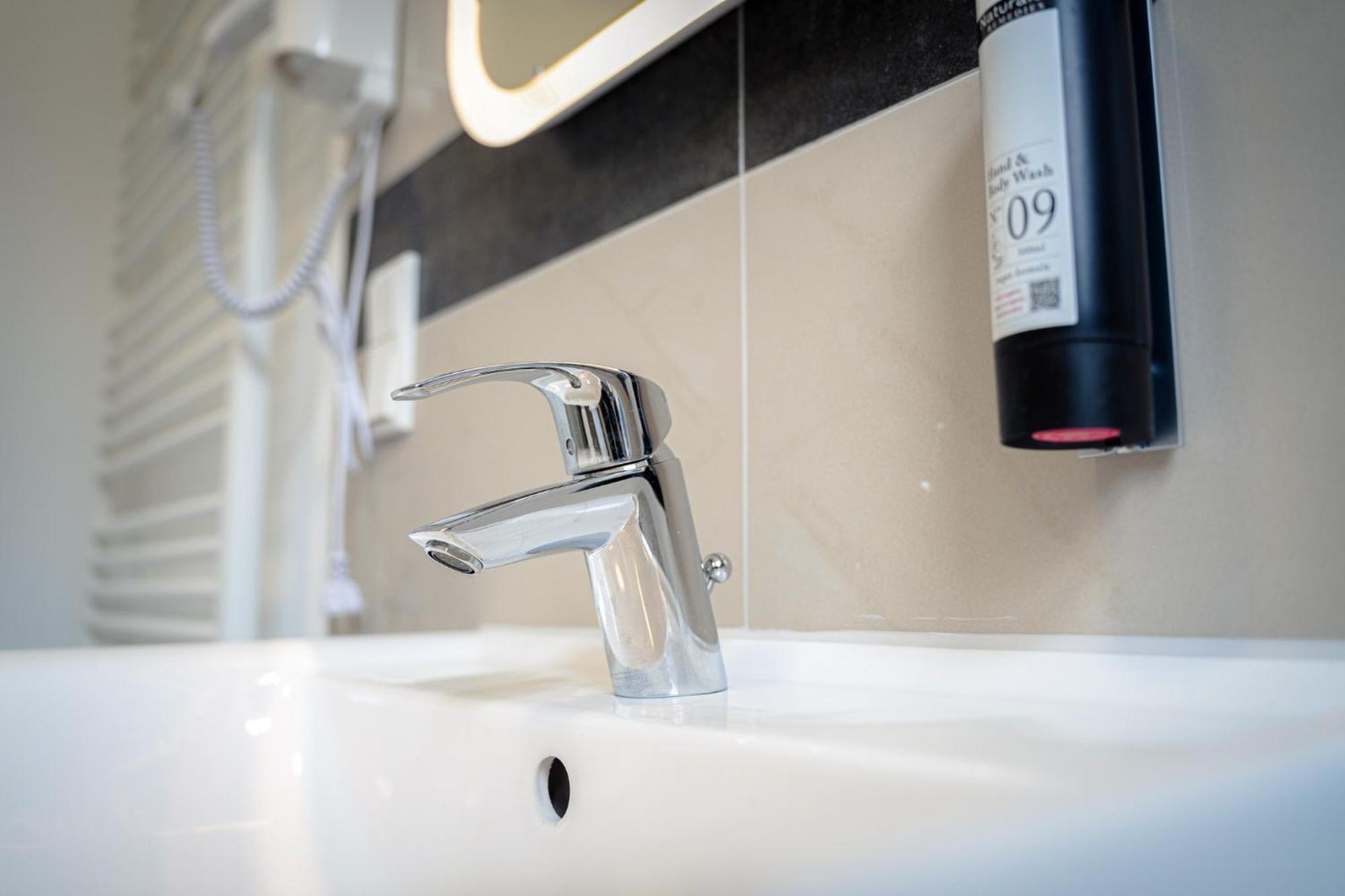 Moderne Apartments City Stadtnah -Junik Apartments Duisburg Ngoại thất bức ảnh