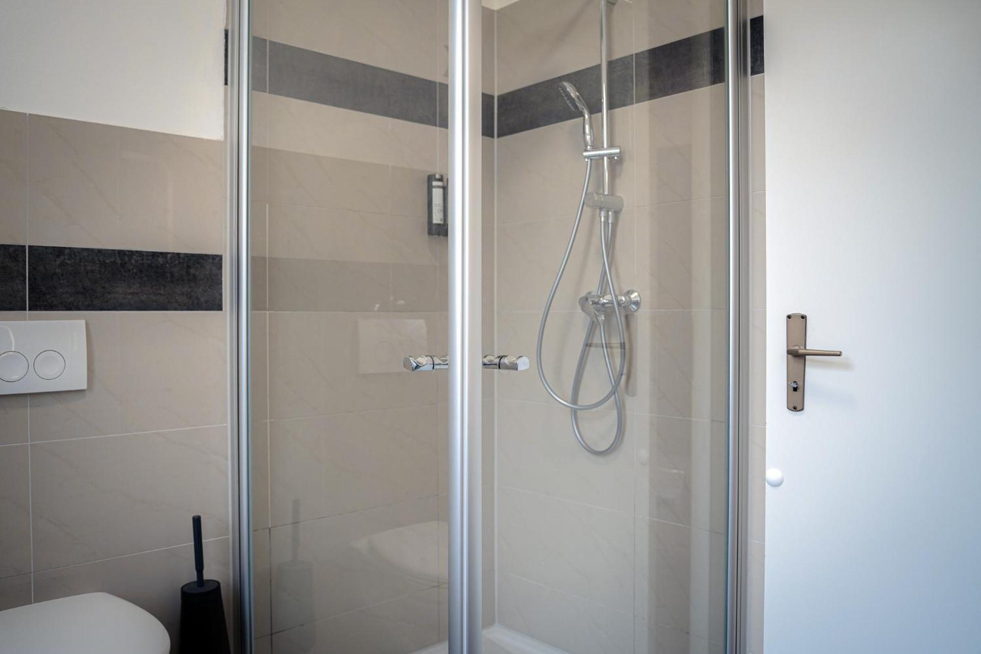 Moderne Apartments City Stadtnah -Junik Apartments Duisburg Ngoại thất bức ảnh